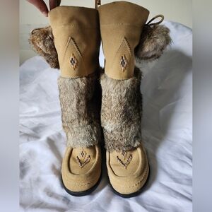 Women's Fur Boots!